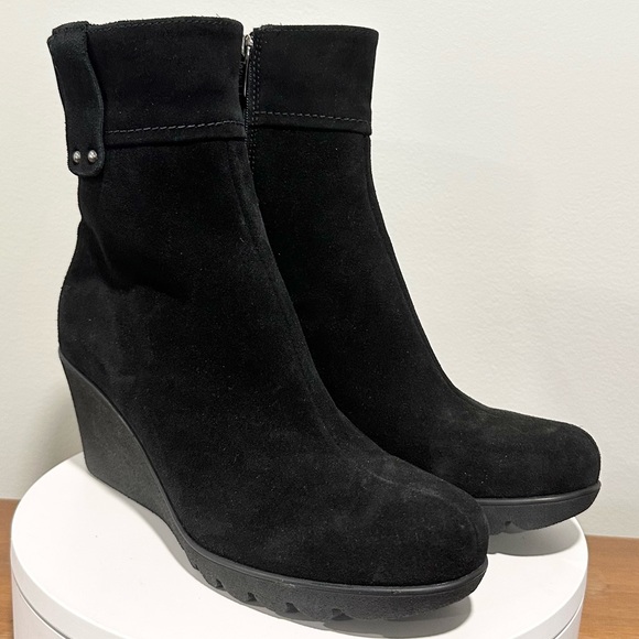 🌹LA CANADIENNE🌹 Begonia Black Suede Bootie Size: 11 - Picture 4 of 12